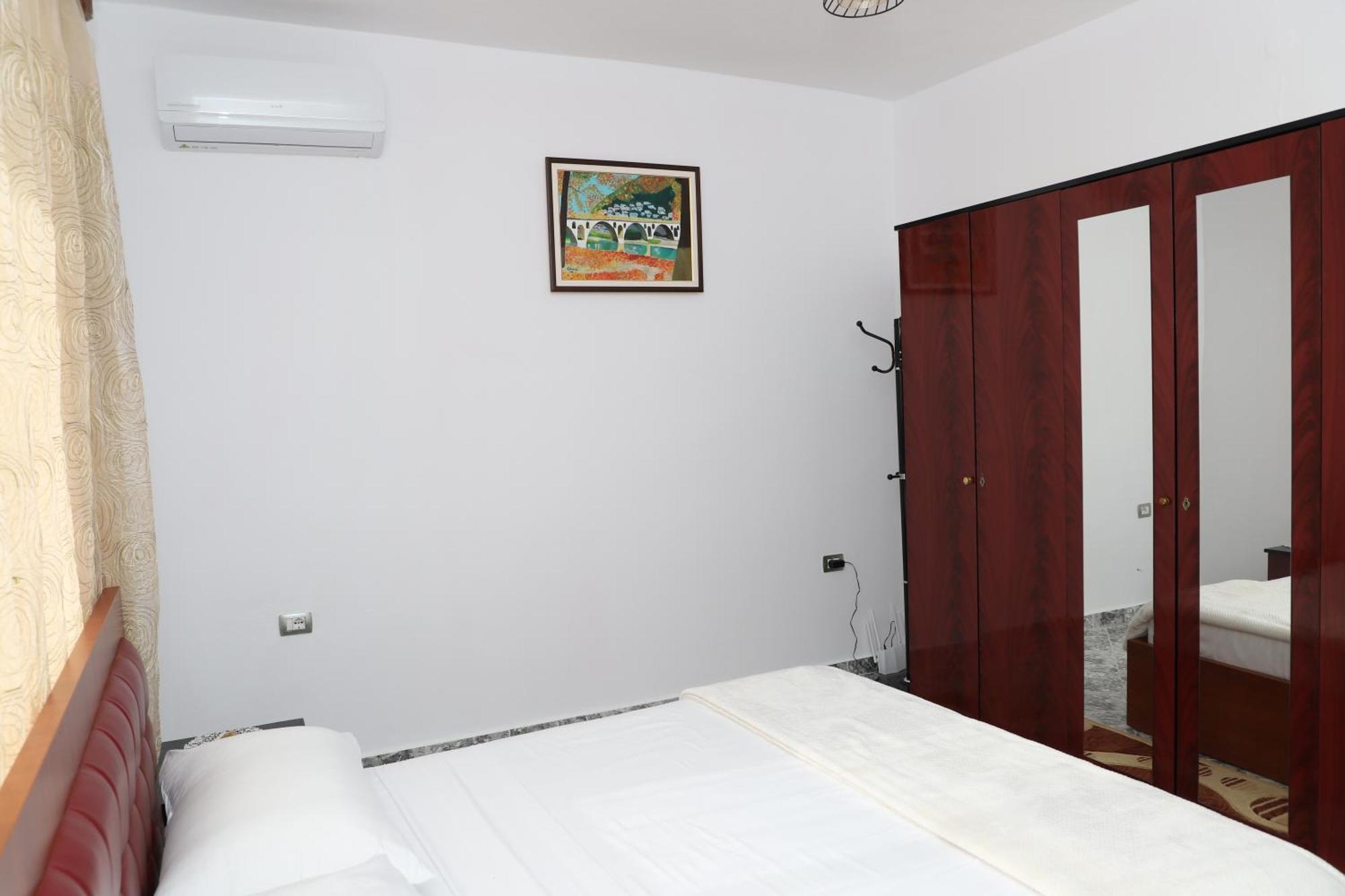 Villa Xherimeja Family Oasis Берат Стая снимка